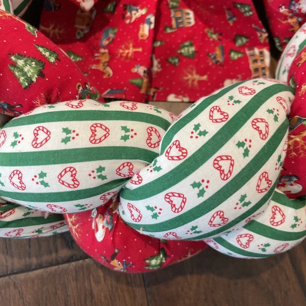 Handmade Twisted Braid Wreath Red Holly Green Christmas Soda‎ Pull Tab Hanger